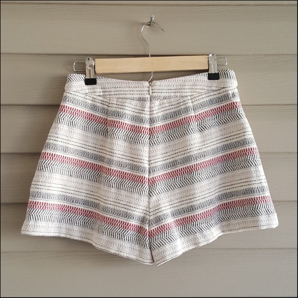 BCBG 2 High Waist Cream Stripe Woven Shorts - Picture 2 of 5